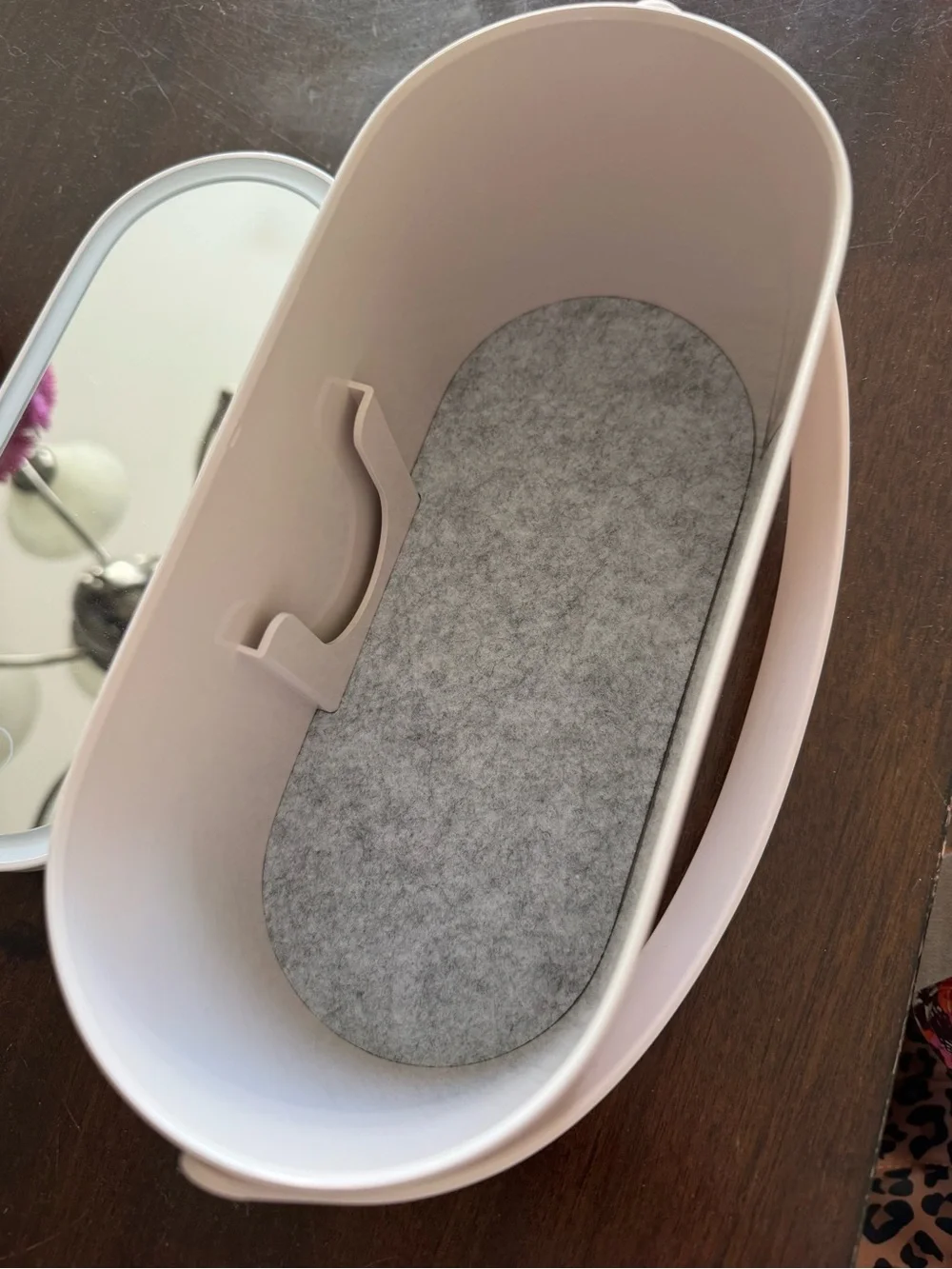 🩷MONAT Lighted Oval Vanity Mirror  with storage/travel